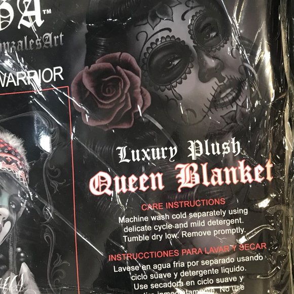Lady Warrior Special edition luxury queen blanket 4-5LBS NWT by DGA - Picture 4 of 4
